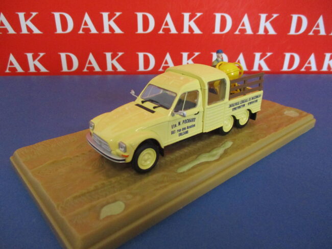 Die cast 1/43 Modellino Diorama Auto Citroen 2CV 6 Ruote con betoniera by Atlas - immagine 2