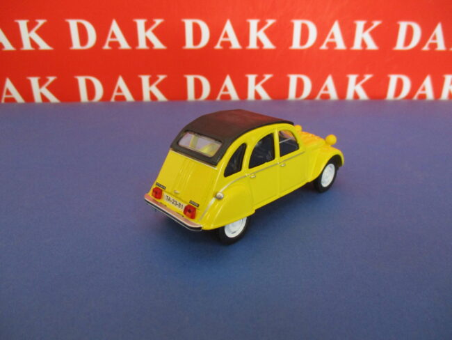 Die cast 1/43 Modellino Auto Citroen 2CV gialla by Ist - immagine 3