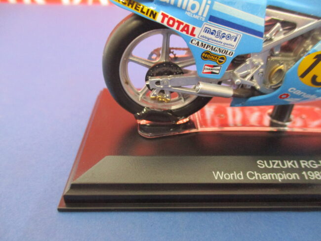 Die cast 1/22 Modellino Moto GP Suzuki RG-I 500 1982 F. Uncini by Protar - immagine 4