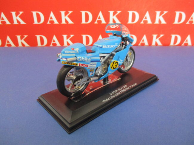Die cast 1/22 Modellino Moto GP Suzuki RG-I 500 1982 F. Uncini by Protar - immagine 3