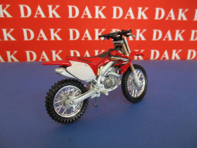 Die cast 1/18 Modellino Moto Honda CRF 450R by Burago - immagine 3