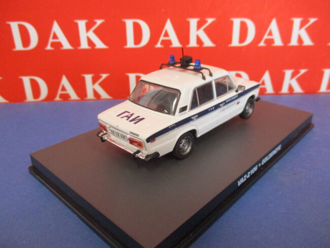 Die cast 1/43 Modellino Auto 007 James Bond Police Polizia VAZ 2106 Goldeneye - immagine 6