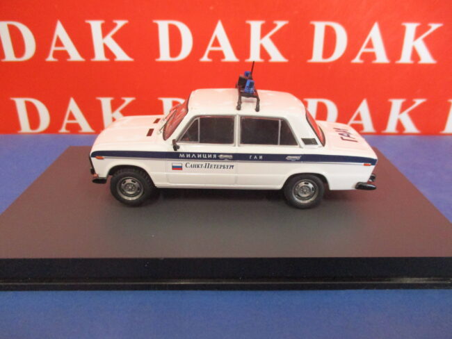 Die cast 1/43 Modellino Auto 007 James Bond Police Polizia VAZ 2106 Goldeneye - immagine 5