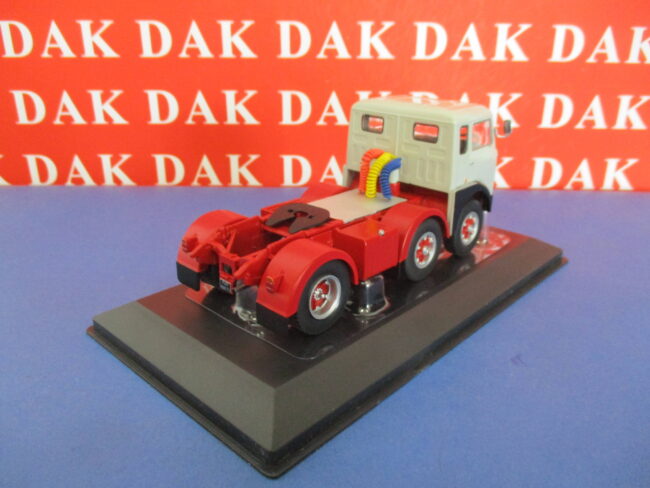 Die cast 1/43 Modellino Camion Truck Fiat 690 T1 1961 Grigio by Ixo - immagine 4