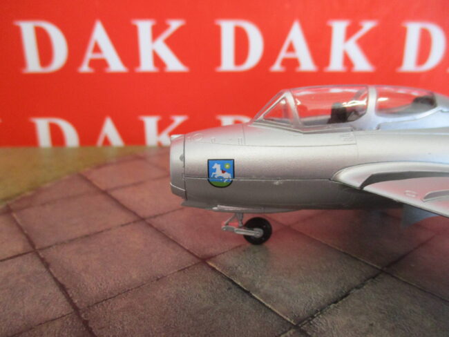 1/72 Modellino Aereo Aircraft Mig-15 UTI Czechoslovakia Air Force by Easy Model - immagine 3