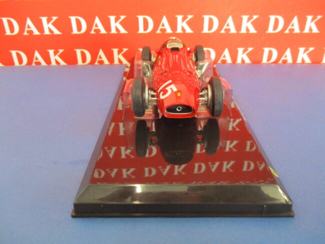 Die cast 1/24 Modellino Auto F1 Ferrari 500 F2 GP United Kingdom 1952 A. Ascari - immagine 3