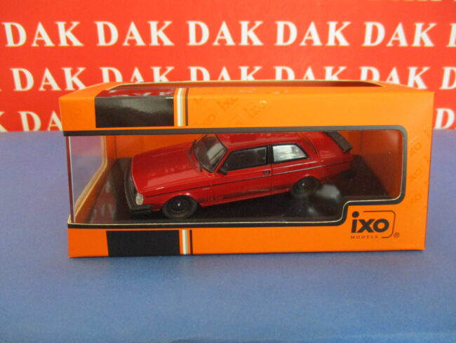 Die cast 1/43 Modellino Auto Volvo 242 Custom Red 1980 by Ixo - immagine 5