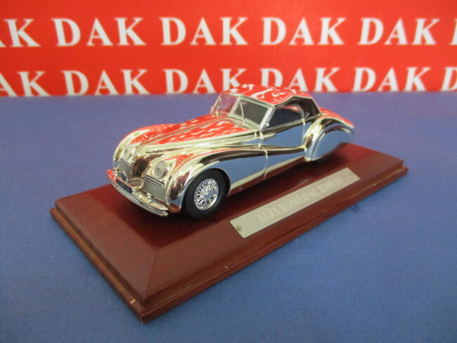 Die cast 1/43 Modellino Auto Alfa Romeo 6C 2500 SS 1939 cromata - immagine 2