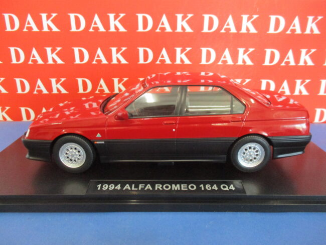 Die cast 1/18 Modellino Auto Alfa Romeo 164 Q4 Red 1994 by Triple9