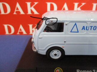 Die cast 1/43 Modellino Furgone Alfa Romeo Romeo 2 Autodelta 1956 NO SPECCHIO SX
