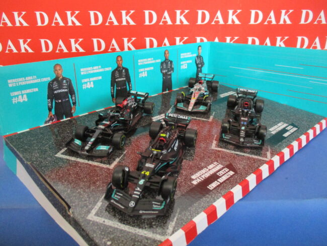 Die cast 1/43 Set Modellini Auto F1 Mercedes-AMG F1 W12 W13 W14 by Burago - immagine 2