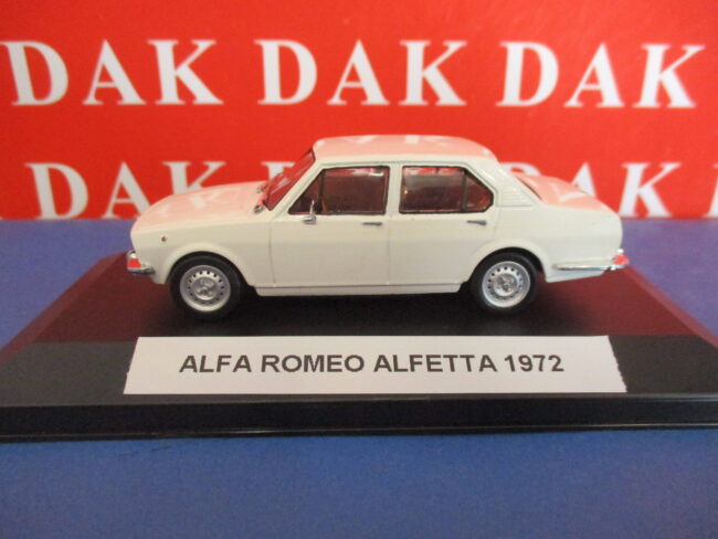Die cast 1/43 Modellino Auto Alfa Romeo Alfetta Bianca 1972