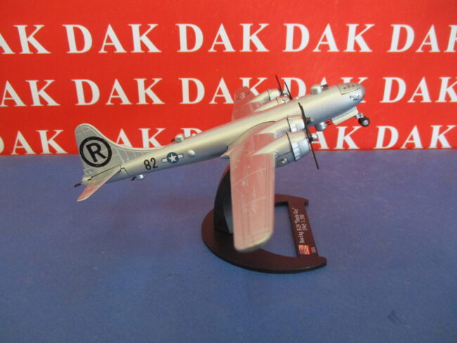 Die cast 1/200 Modellino Aereo Aircraft Boeing B-29 Enola Gay 1945 - immagine 4