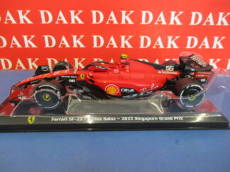 Die cast 1/24 Modellino Auto F1 Ferrari SF-23 Singapore GP 2023 C. Sainz