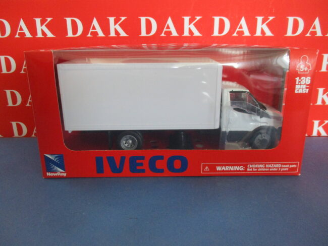 Die cast 1/36 Modellino Furgone Iveco Daily Cassonato 2023 by New Ray - immagine 4